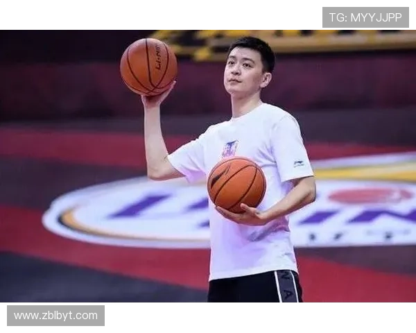 杨鸣谈末节差口气将为球员减压